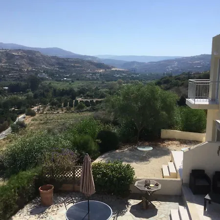 Semesterbostad 2 Bed High Spec Village House In Goudi Goudhi