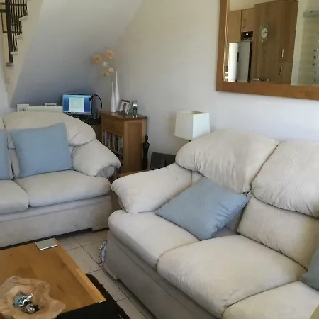 בית נופש 2 Bed High Spec Village House In Goudi *