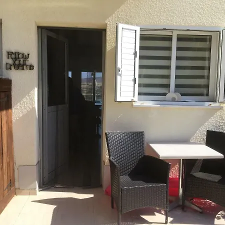בית נופש 2 Bed High Spec Village House In Goudi Goudhi