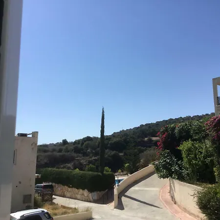 בית נופש 2 Bed High Spec Village House In Goudi *