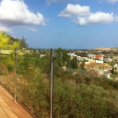 בית נופש 2 Bed High Spec Village House In Goudi *